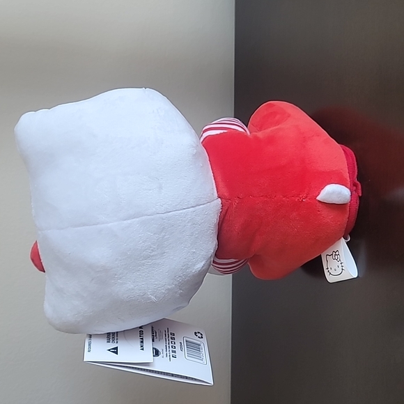 Hello Kitty Animated Plush - Picture 4 of 4